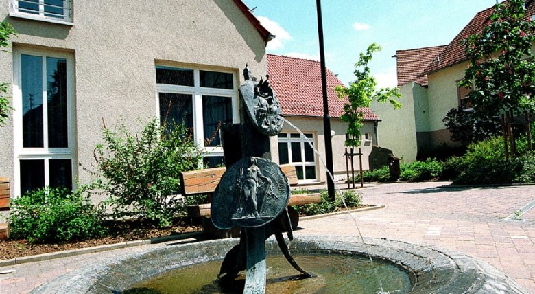 Der Brunnen am Bürgerhaus in Katzenbach