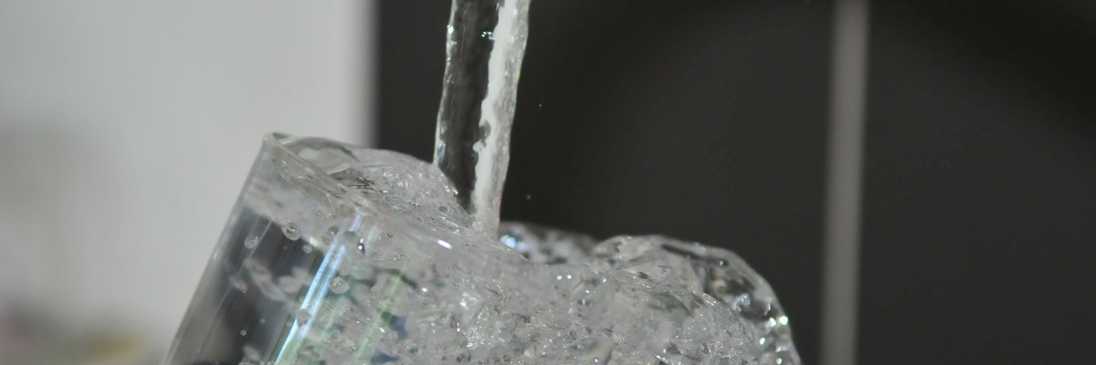 Wasser aus dem Wasserhahn. Symbolfoto von Pixabay