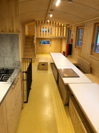 Innenbereich des Waldwaggons