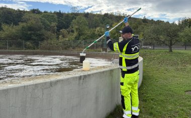 Probenentnahme in einer Kläranlage